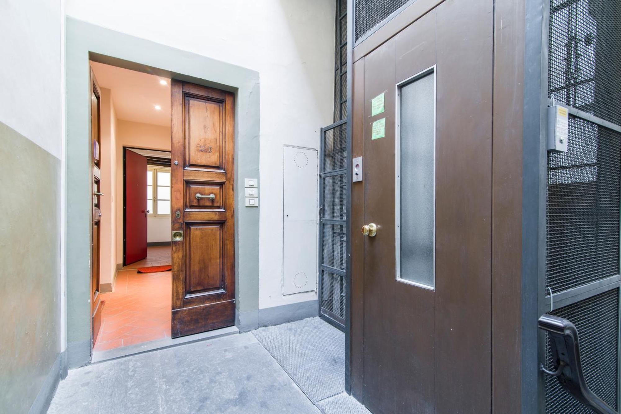 Della Scala Modern Apartment Florence Exterior photo